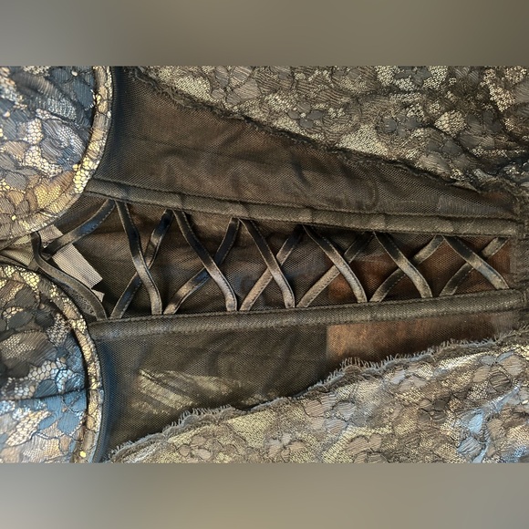 Victorias Secret Black Lace & Mesh Bustier Top - Picture 6 of 6